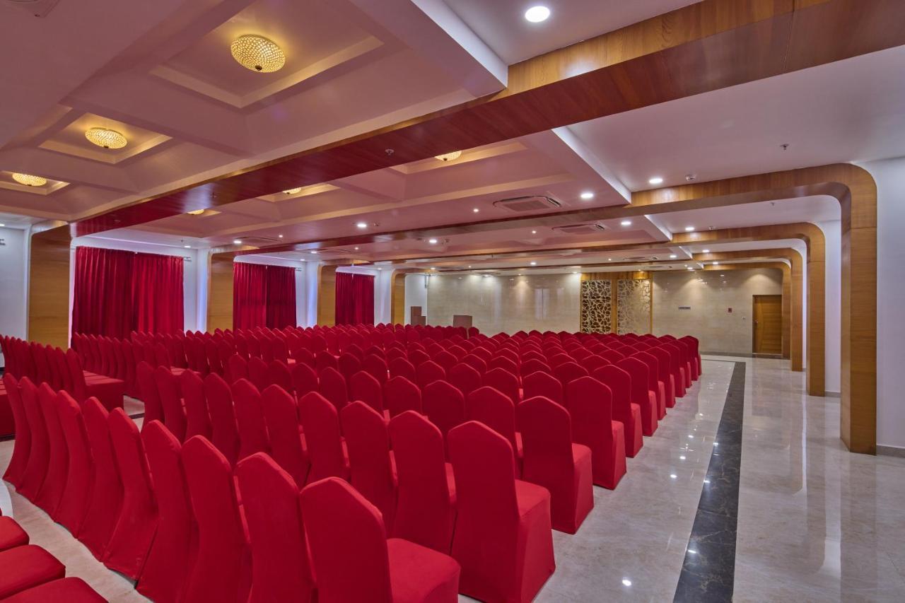 Golden Tulip Tirupati Hotel Exterior photo