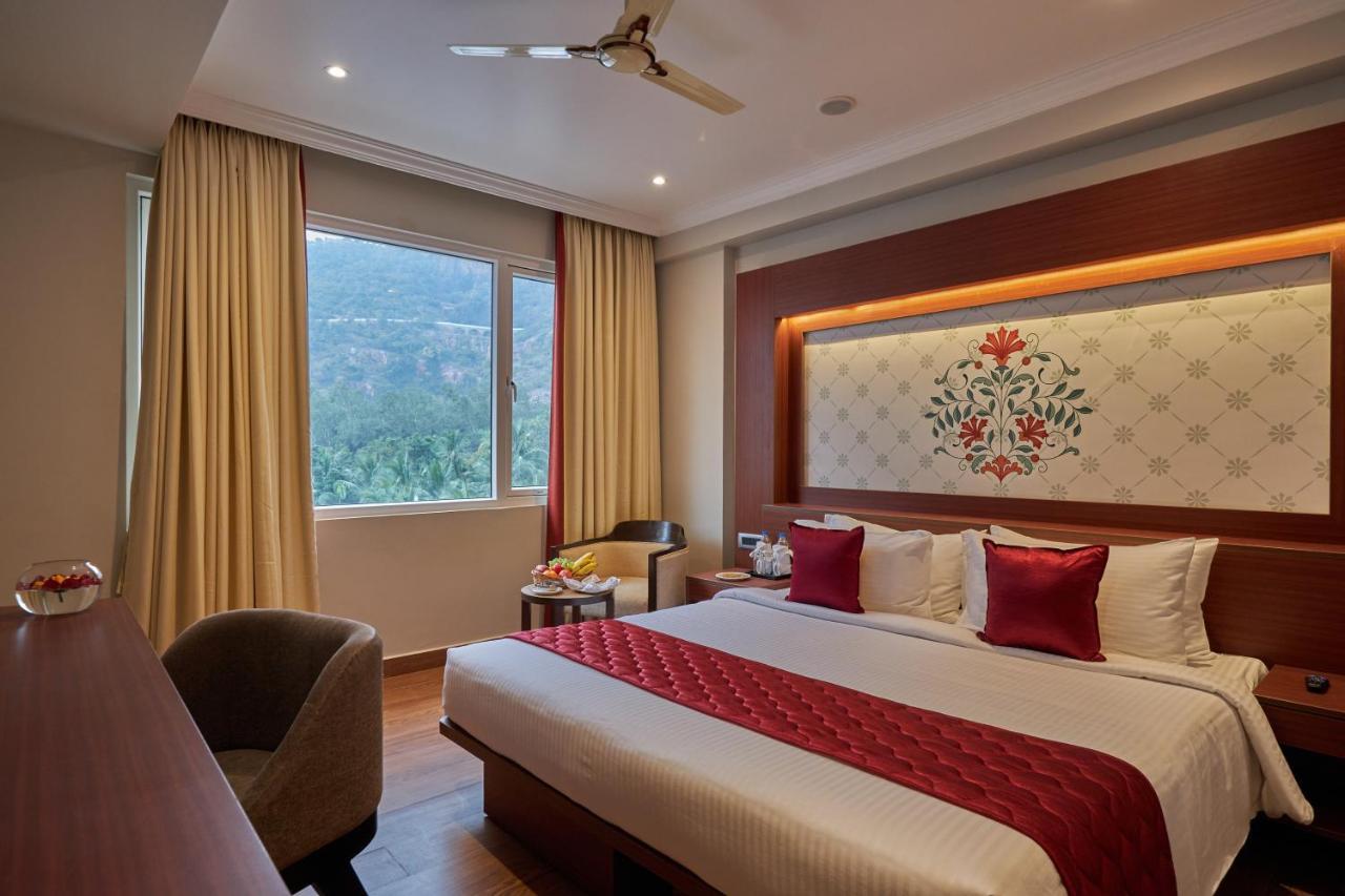 Golden Tulip Tirupati Hotel Exterior photo