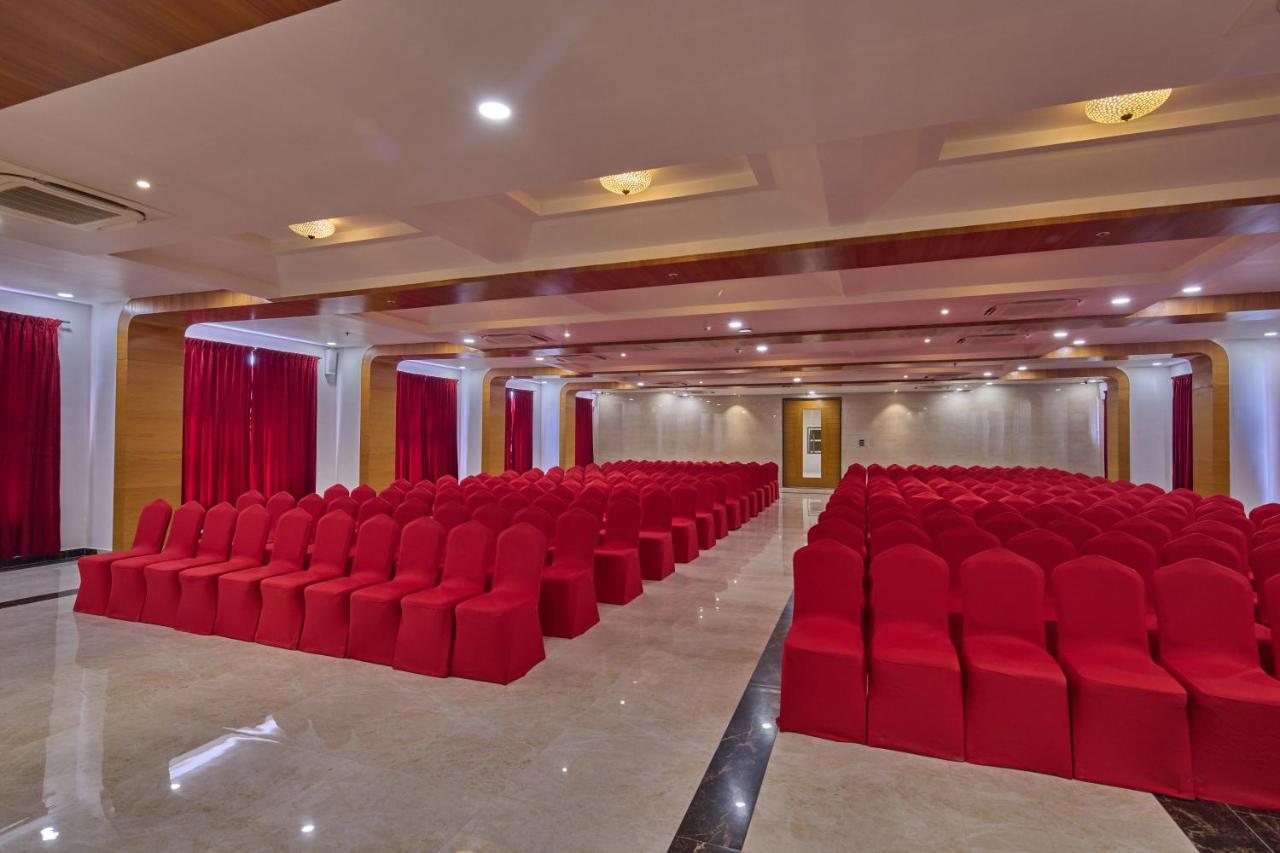 Golden Tulip Tirupati Hotel Exterior photo